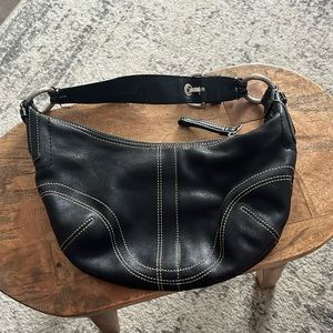 2000s Coach hobo shoulder bag!